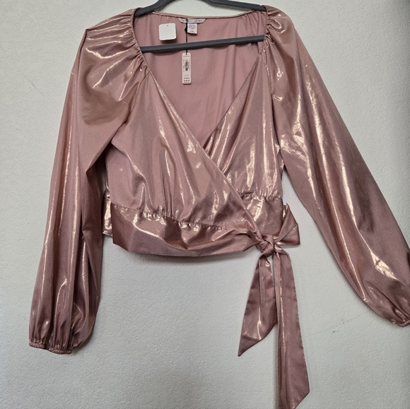 NWT, Victoria's Secret Shimmering Pink Wrap Blouse.Size L - Picture 8 of 9